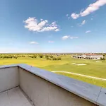 Lägenhetshotell At Lighthouse Golf By Parnas Estate