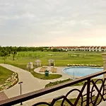 At Lighthouse Golf By Parnas Estate Baltjik