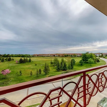 At Lighthouse Golf By Parnas Estate Апарт-отель Балчик