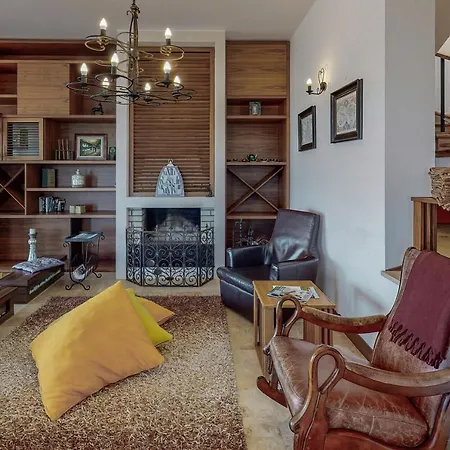 Lighthouse Luxe Estate & Villa Balchik