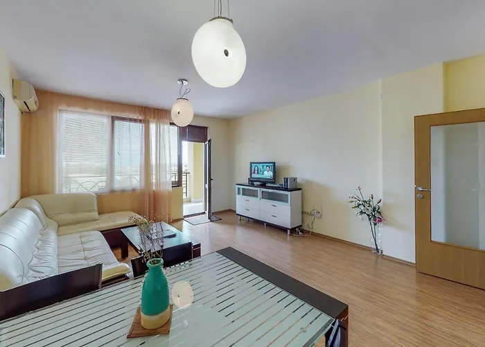 At Lighthouse Golf By Parnas Estate *