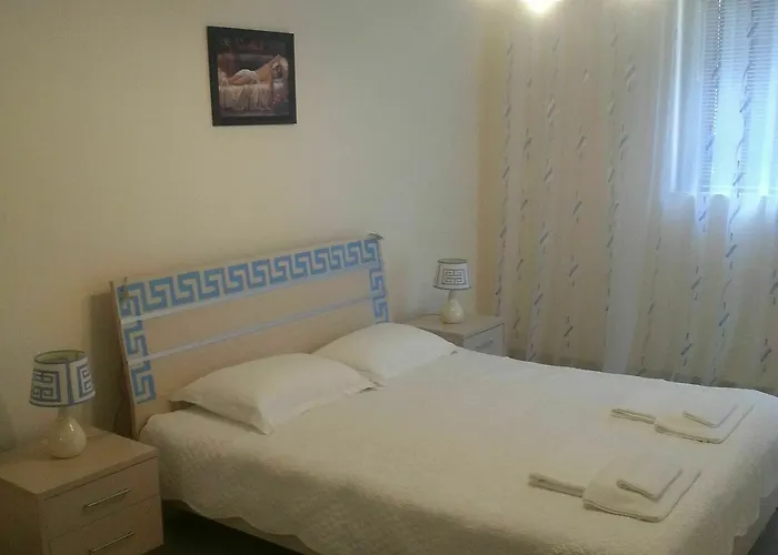 At Lighthouse Golf By Parnas Estate Appart hôtel