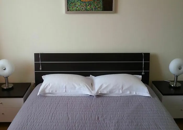 At Lighthouse Golf By Parnas Estate