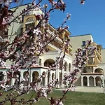 Apart-hotel At Lighthouse Golf By Parnas Estate *