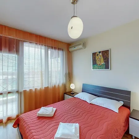 At Lighthouse Golf By Parnas Estate Aparthotel Balchik