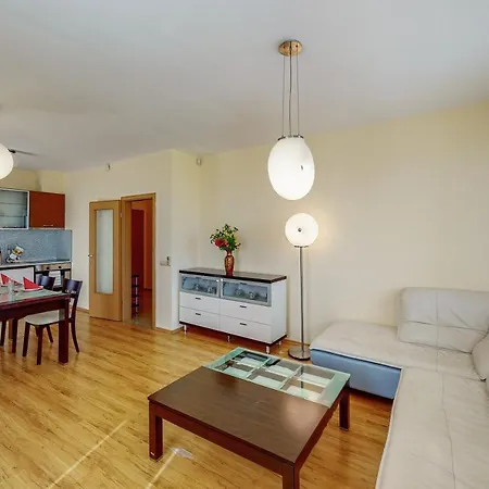 Aparthotel At Lighthouse Golf By Parnas Estate *