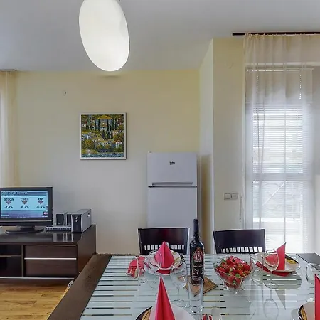 At Lighthouse Golf By Parnas Estate * Μπαλτσίκ