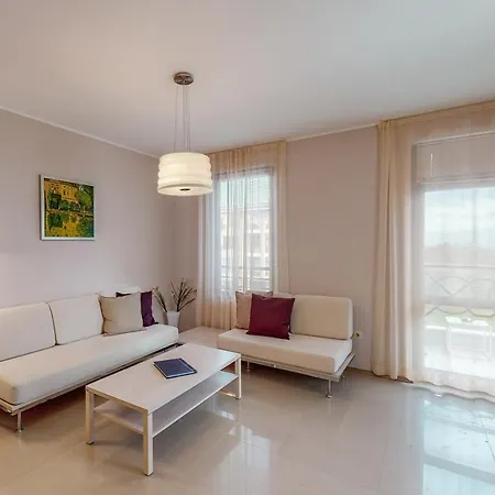 At Lighthouse Golf By Parnas Estate Aparthotel Balchik