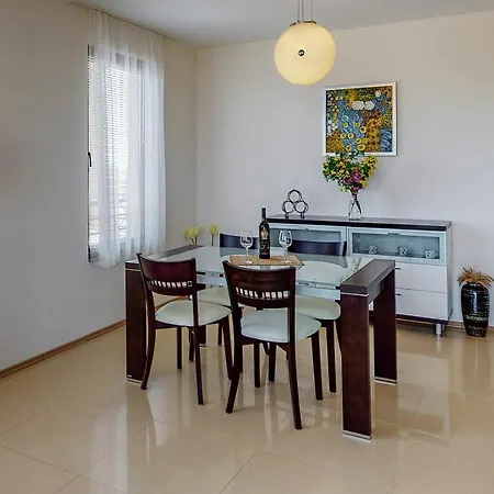 Ξενοδοχείο με διαμερίσματα At Lighthouse Golf By Parnas Estate Μπαλτσίκ