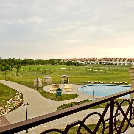 At Lighthouse Golf By Parnas Estate Μπαλτσίκ