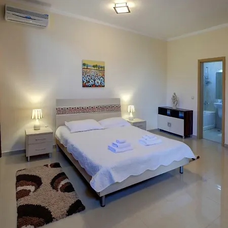 At Lighthouse Golf By Parnas Estate Lägenhetshotell