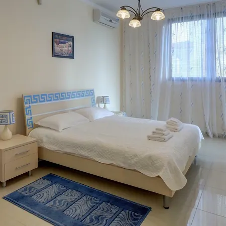 At Lighthouse Golf By Parnas Estate バルチク