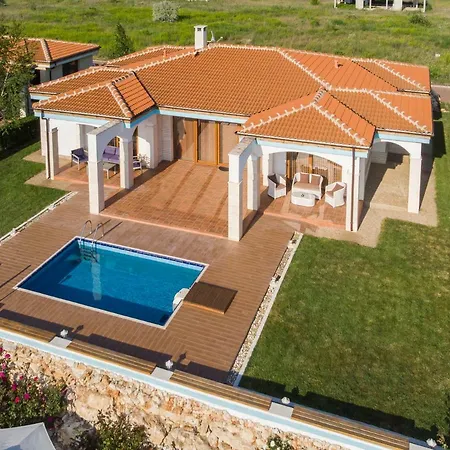 Lägenhetshotell At Lighthouse Golf By Parnas Estate Baltjik