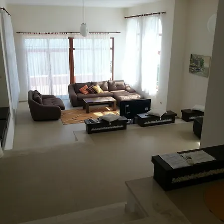 아파트호텔 At Lighthouse Golf By Parnas Estate *