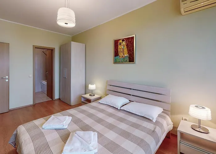 At Lighthouse Golf By Parnas Estate *