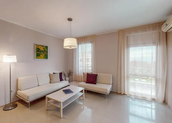 At Lighthouse Golf By Parnas Estate 아파트호텔 발치크